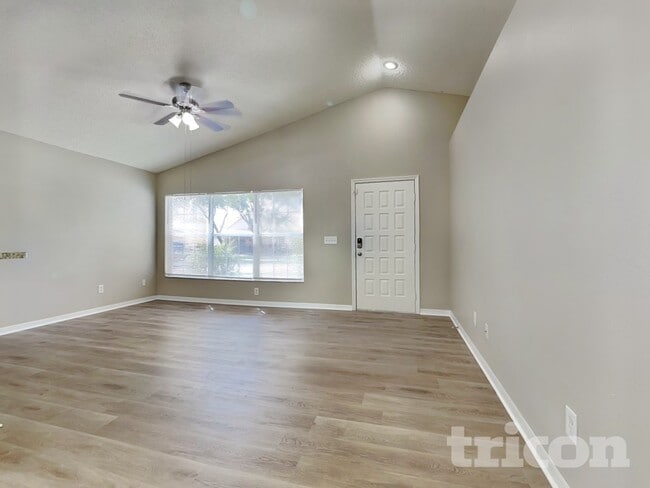 Building Photo - 828 Cape Cod Cir