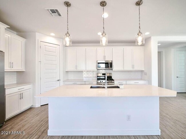 Building Photo - 18780 W Cortez St