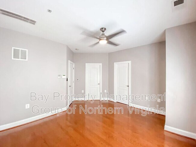 Building Photo - 4336 N Henderson Rd