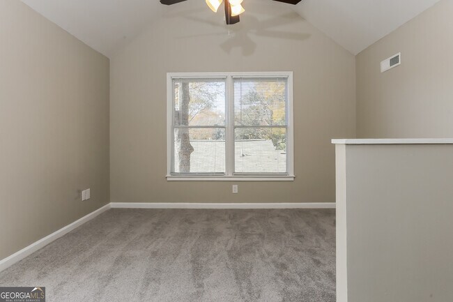 Building Photo - 1011 Parsons St SW