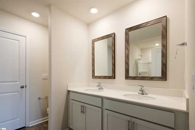 Building Photo - 753 Embark Cir
