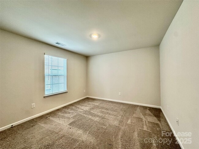 Building Photo - 389 Runner Stone Ln