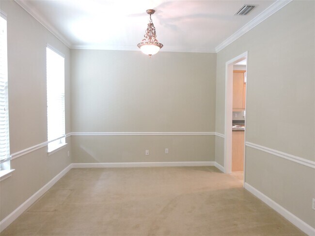 Building Photo - 3773 Four Oaks Blvd