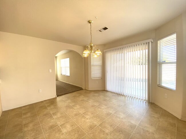 Building Photo - GATED COMMUNITY - 3 Bedroom w/Loft