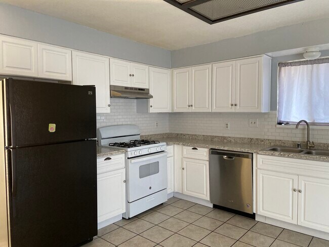 Building Photo - 20958 Nisqually Rd