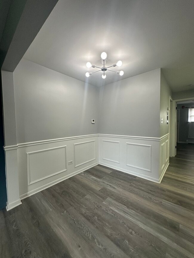 Building Photo - 17 N King Arthur Ct