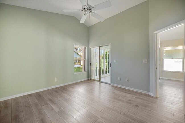 Building Photo - 856 Chatham Dr