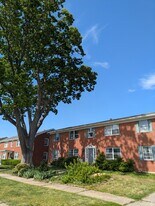 Building Photo - 2909 Abigail Dr