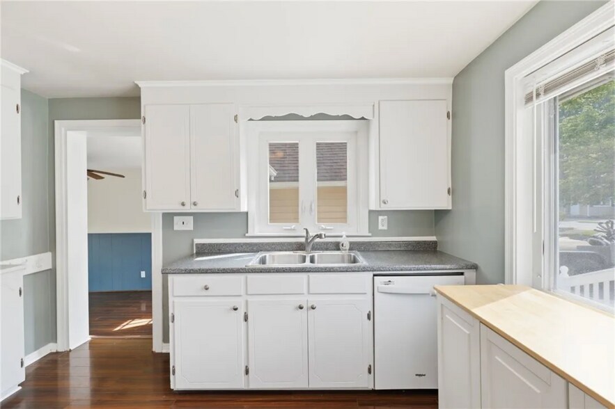 Building Photo - 27 Pleasant View Dr