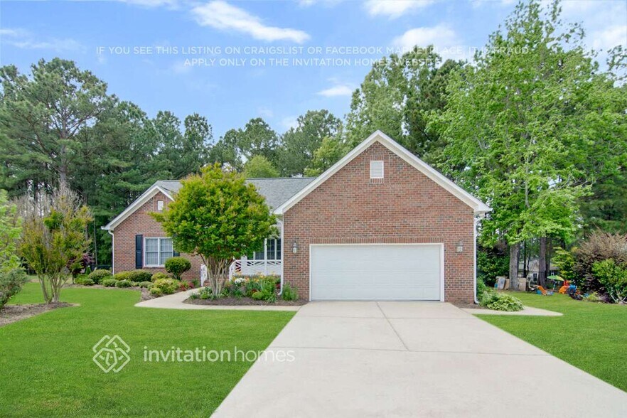 Building Photo - 405 Broadmoor Way