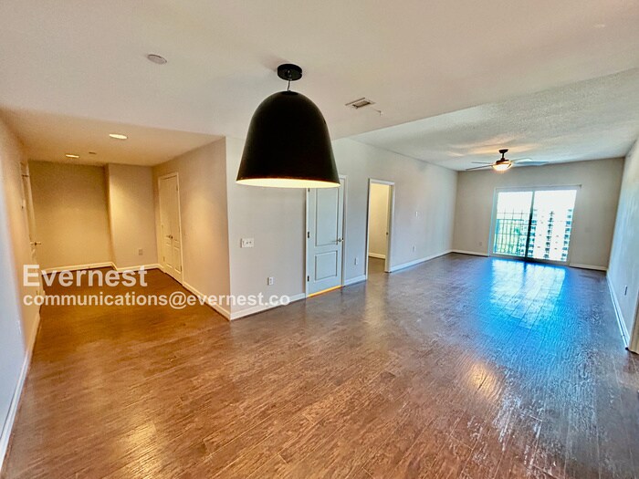 Building Photo - 195 14th St NE