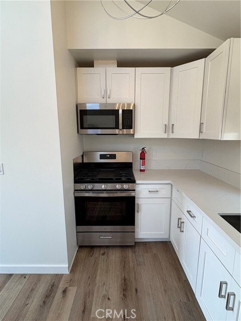 Building Photo - 549 Derby Ln