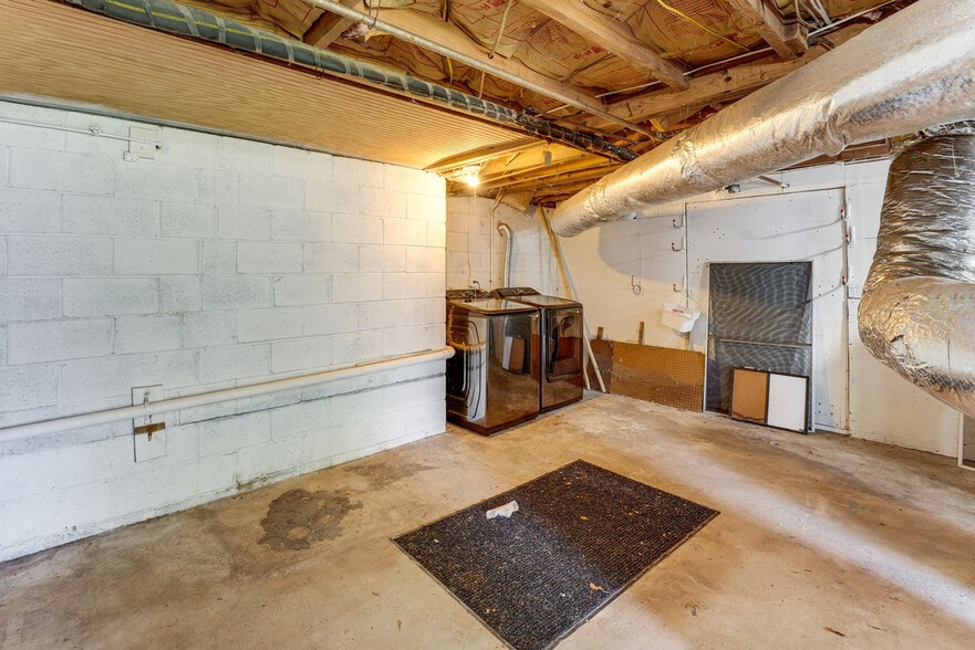 Building Photo - 138 Hill St