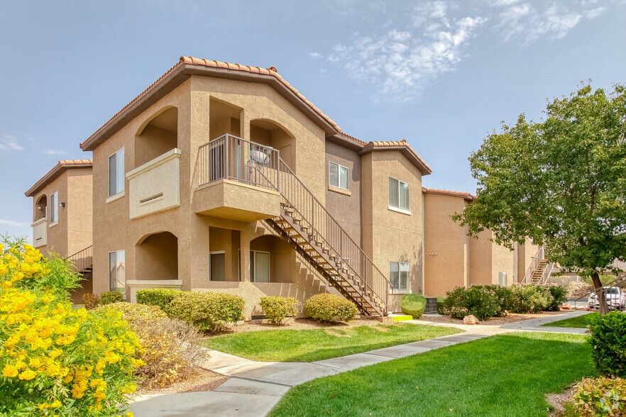 Community - Villas at Sunrise Mountain