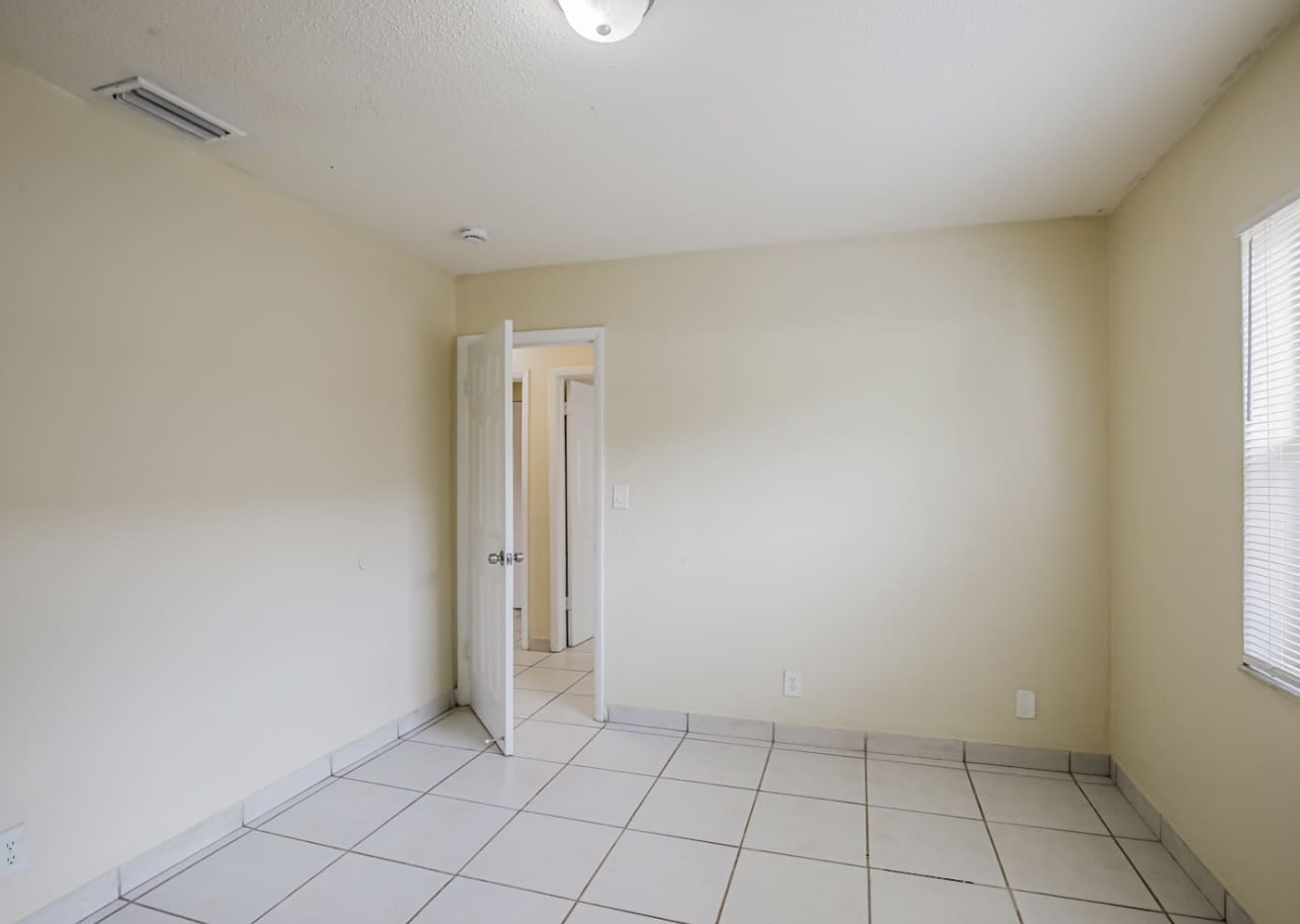 Building Photo - 7420 Johnson St