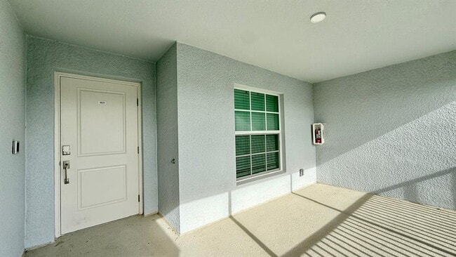 Building Photo - 14261 Heritage Landing Blvd