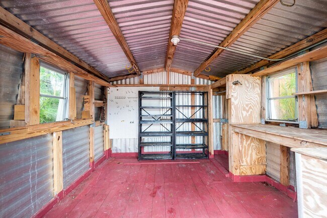 Building Photo - READY FOR A NEW TENANT - EXCELLENT PRIVATE PROPERTY IN SOUTH MIDDLE RIVER