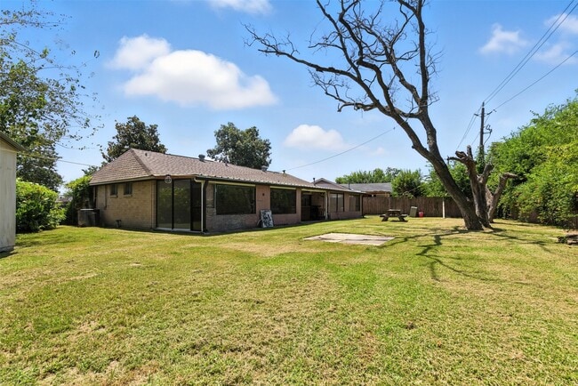 Building Photo - 4103 Sandydale Ln