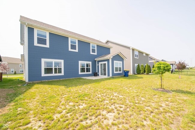 Building Photo - 7062 English Oak Dr