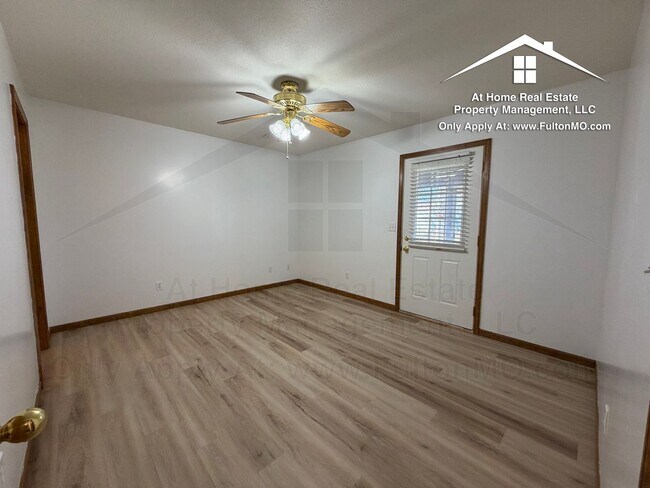 Building Photo - 1117-1119 Ashton Circle East