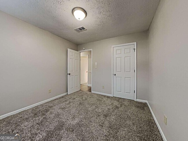 Building Photo - 968 Country Oaks Ct
