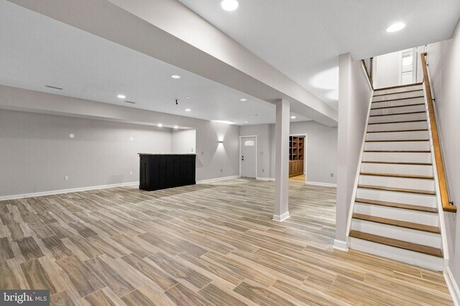 Building Photo - 41433 Red Hill Rd