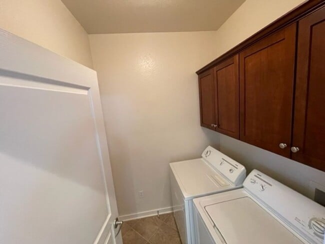 Building Photo - Sun City Lincoln, a 55+ Community- Coronado model. Three-bedroom, Three bathroom