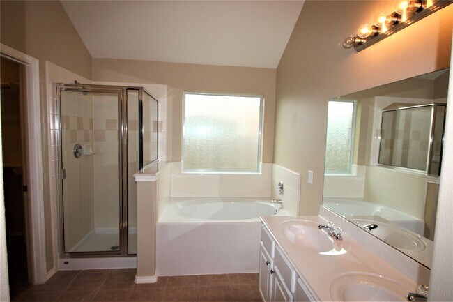 Building Photo - 3604 Kale St