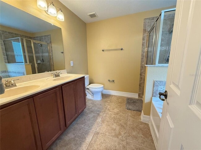 Building Photo - 2274 Geneva Dr