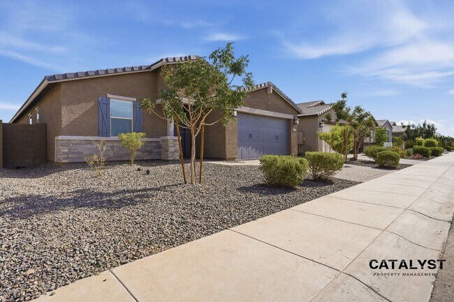 Building Photo - 6926 W Winston Dr