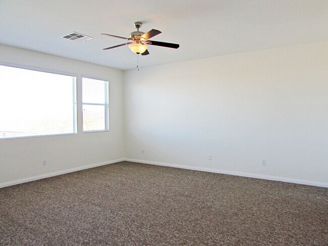 Building Photo - 722 Bighorn Creek St