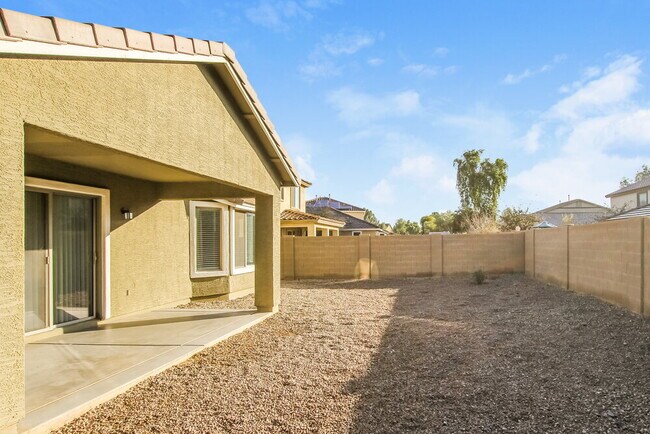 Building Photo - 14105 W Rosewood Dr