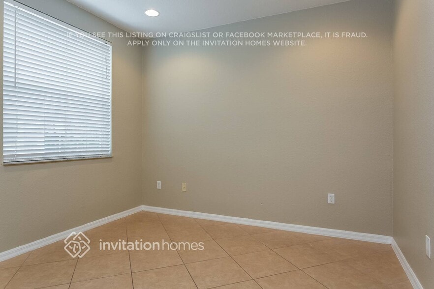 Building Photo - 1382 Vía De Pepi