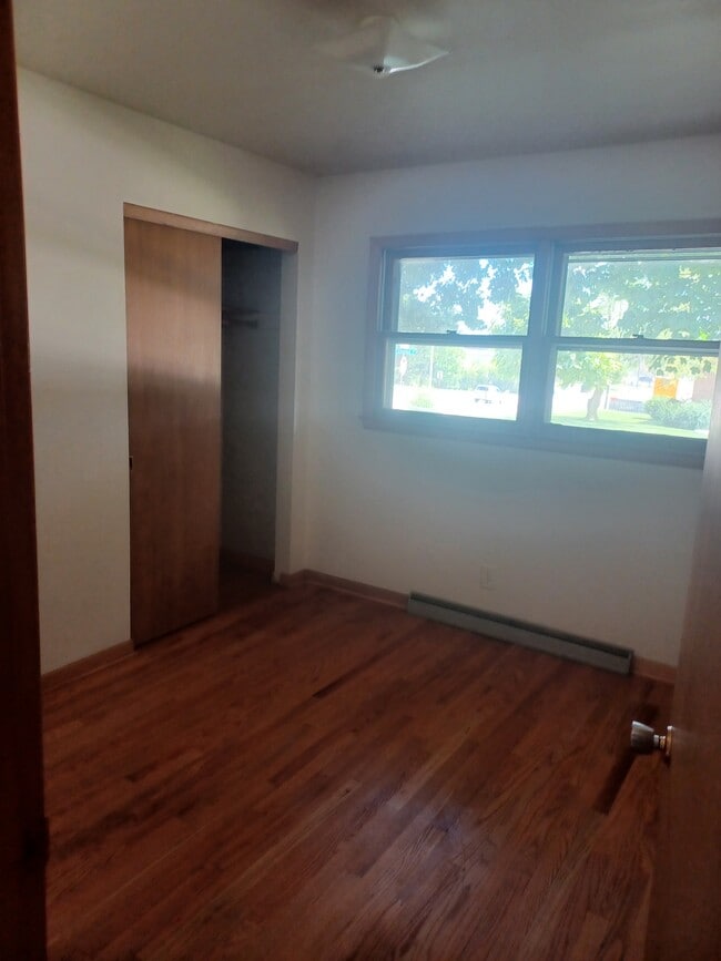 Building Photo - 211 W. Decorah Rd.