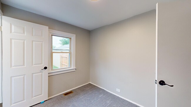 Building Photo - 1st Month Free! Renovated 3 bedroom home n...