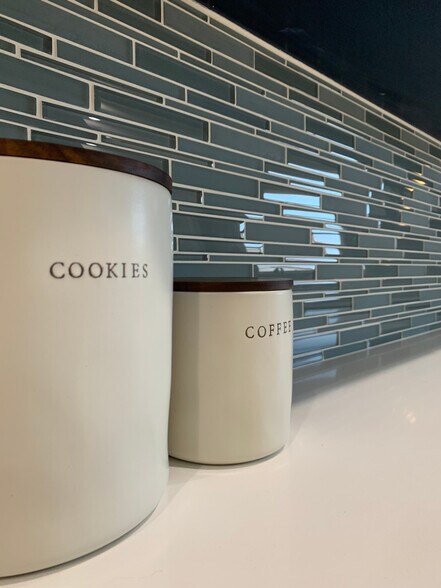 Building Photo - 4236 Cleveland Ave