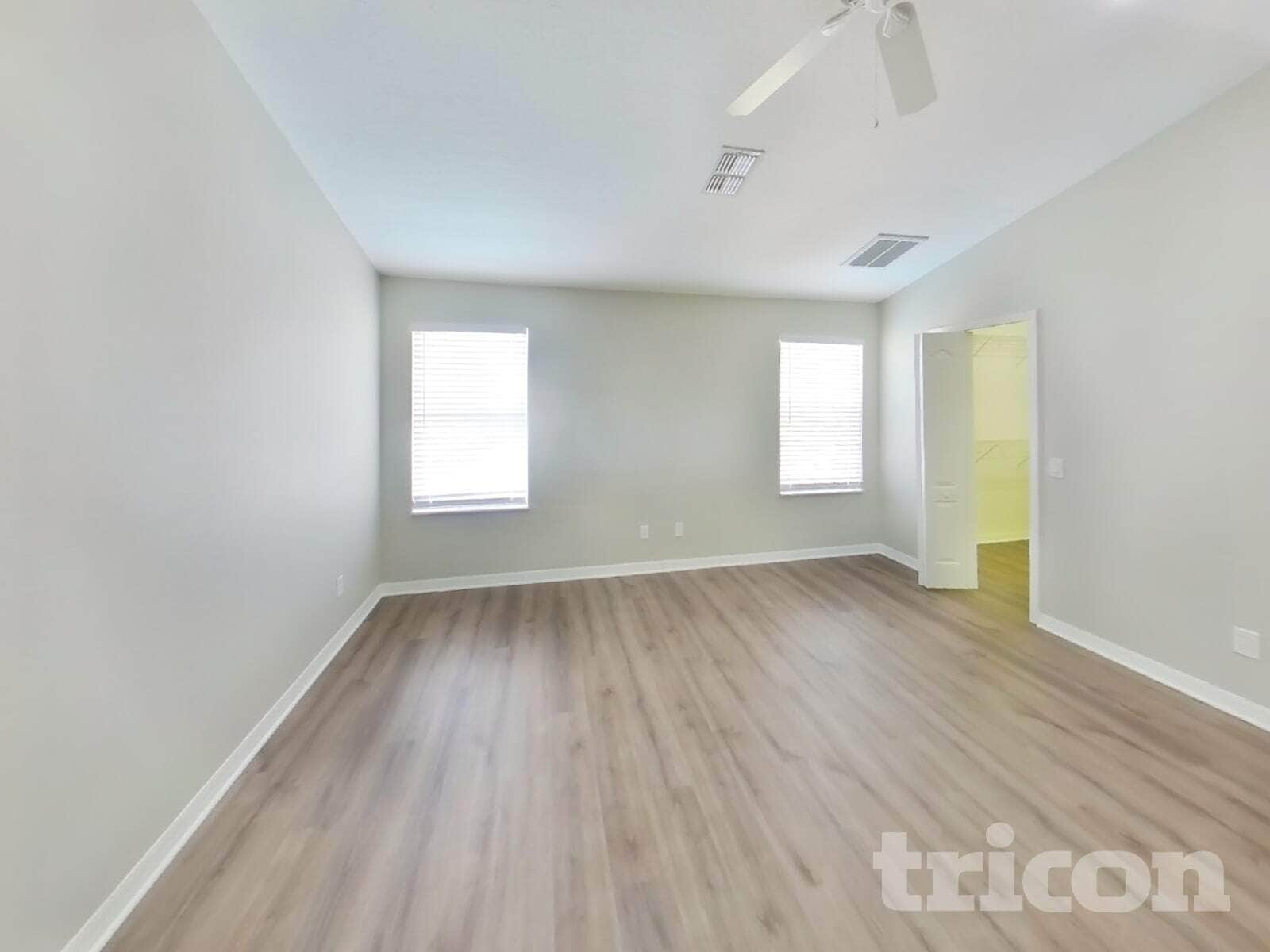 Building Photo - 16651 Midsummer Ln