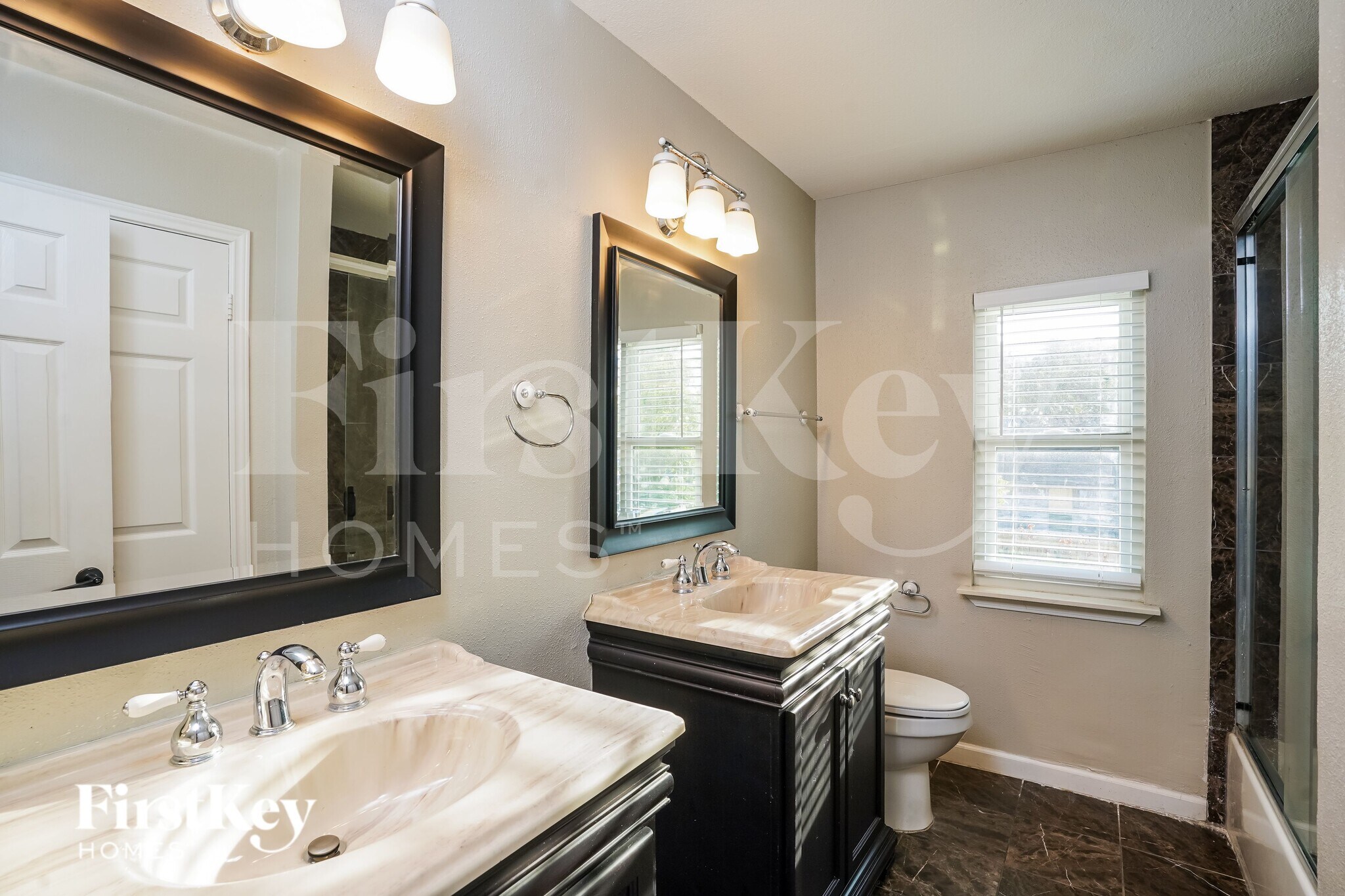 Building Photo - 12523 Mill Ridge Dr