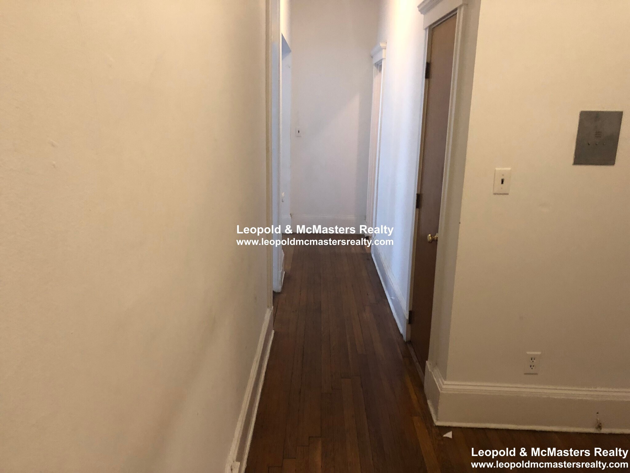 Building Photo - 144 Warren St