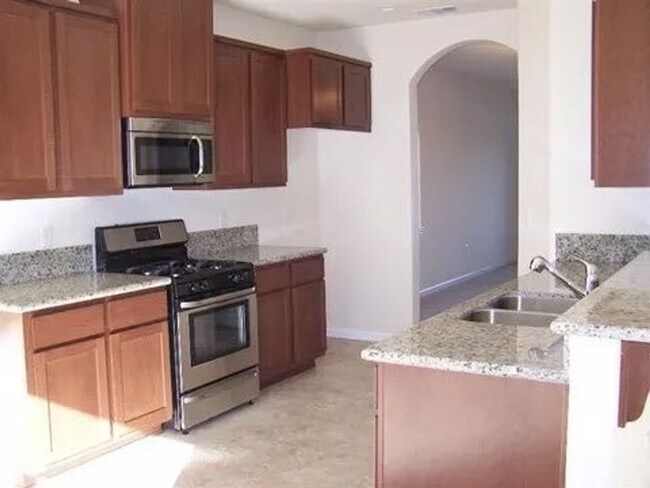 Building Photo - 2092 Moss Glen Loop