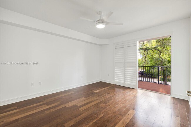 Building Photo - 1650 Galiano St