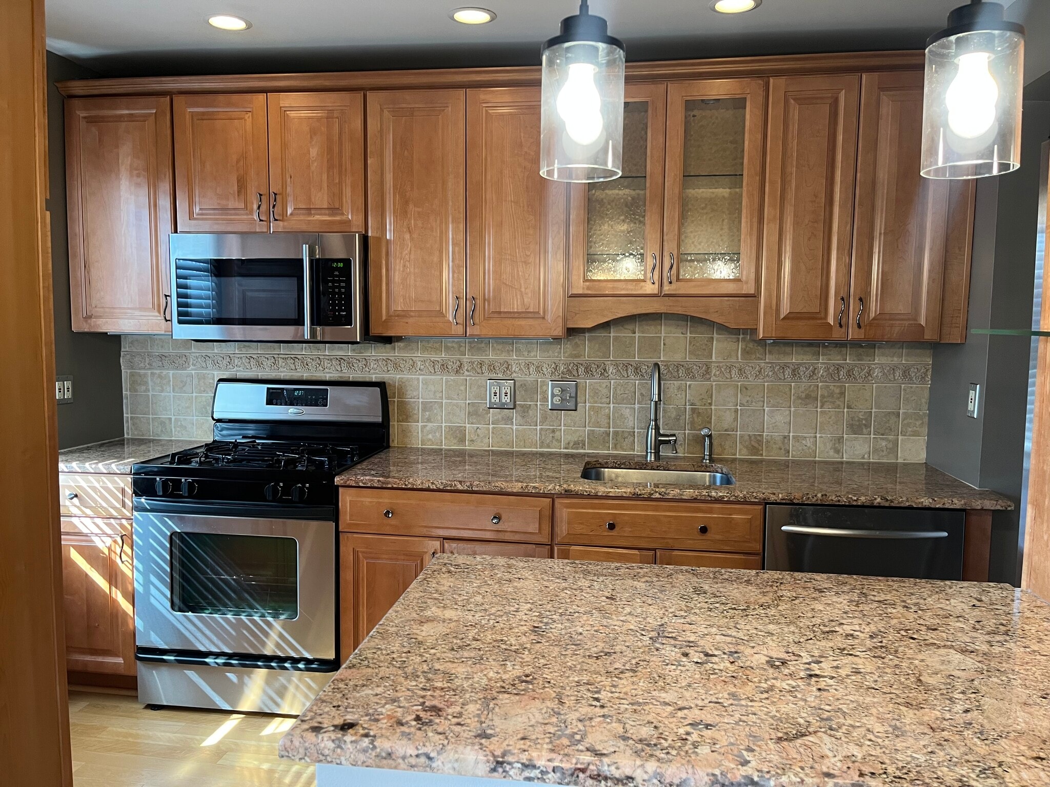 Building Photo - 19 Burnsway Ct