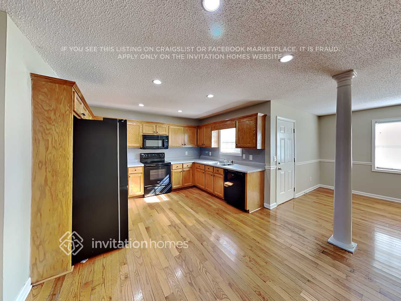 Building Photo - 25 Hedgerow Ct SE