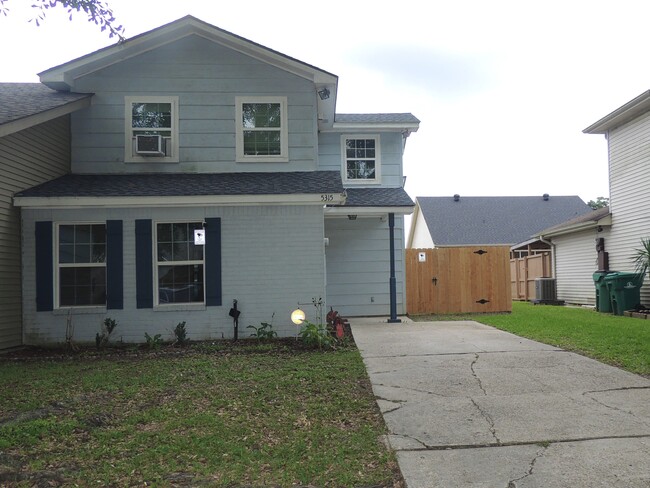 Primary Photo - 5315 Cross Creek Dr