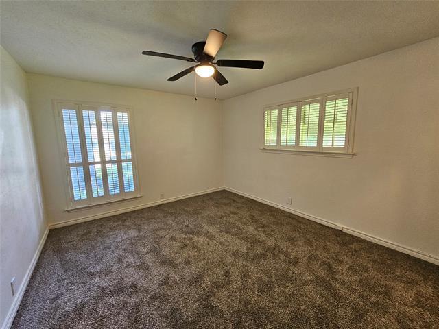 Building Photo - 2220 Eastwood Dr