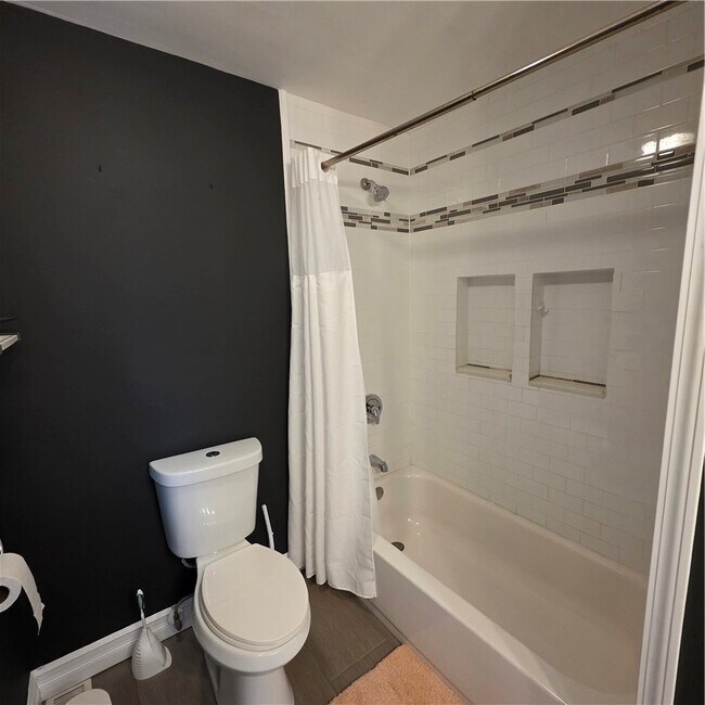 Building Photo - 149 Adam St