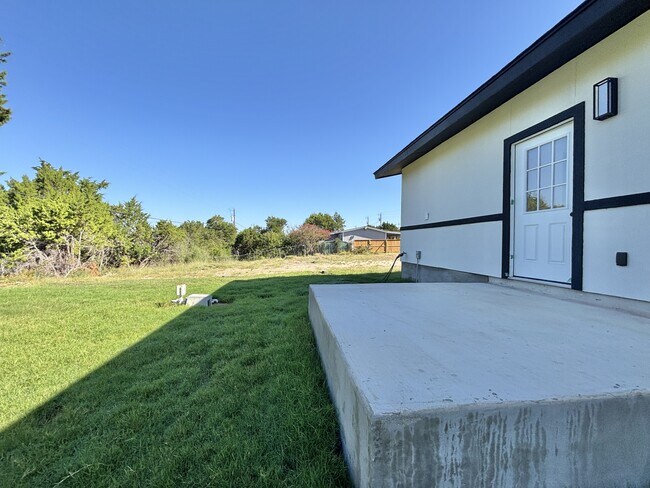 Building Photo - 227 Canyon Springs Dr