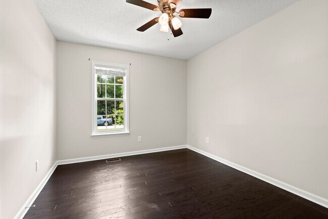 Building Photo - Beautiful Ranch Home with Large Fenced in Yard - Willow Spring - Available July 1st!