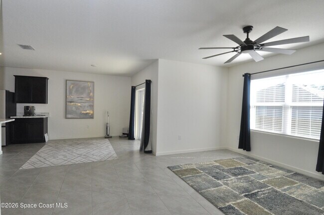 Building Photo - 180 Hammock Rd SE