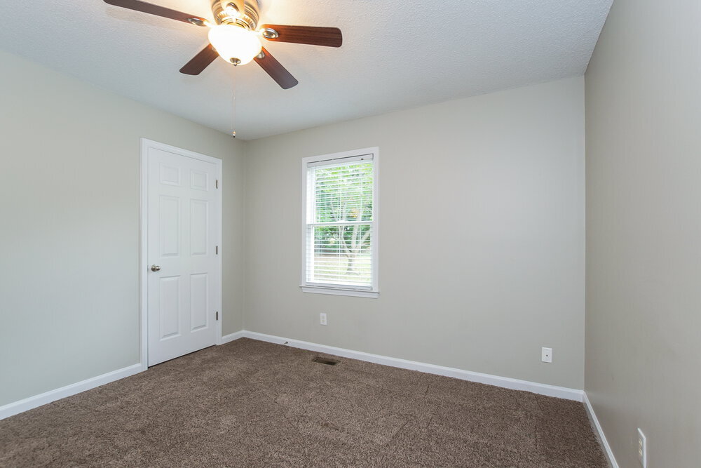 Building Photo - 18 Black Water Dr